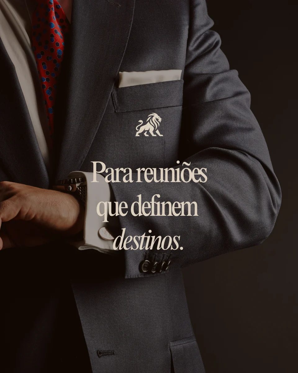 Terno para reunião executiva